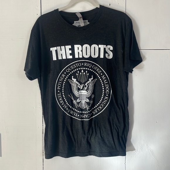 Roots TShirt - Picture 1 of 2